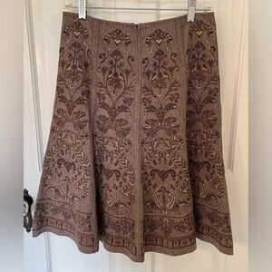 Elie Tahari “Evita” brown wool tweed skirt w/ embroidered panels. Size 2
